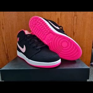 Nike Air Jordan Mids Digital Pink